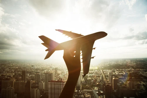 طيران الإمارات تعزز خط مونتريال بطائرة A350 جديدة ودرجة بريميوم ايكونومي