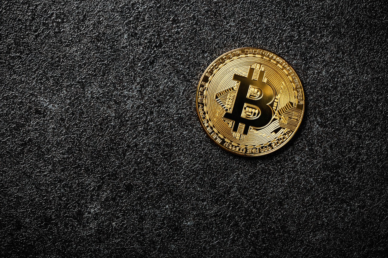 البيتكوين تستقر قرب 109 آلاف دولار وسط ترقب المستثمرين لتداعيات الرسوم الأميركية